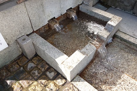 04弘法の湧水
