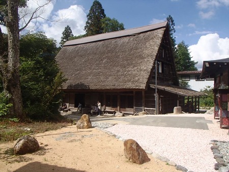 100平湯民族館
