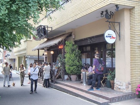 02店前の行列