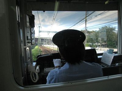 18運転席後ろの席