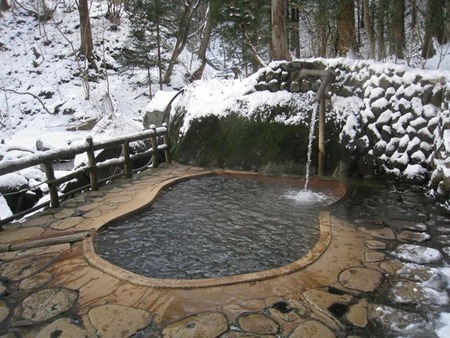 10不動の湯