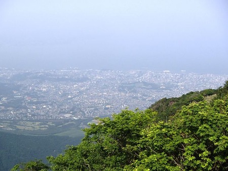 39山上から見る市街_R