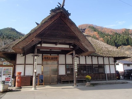 75湯野上温泉駅_R