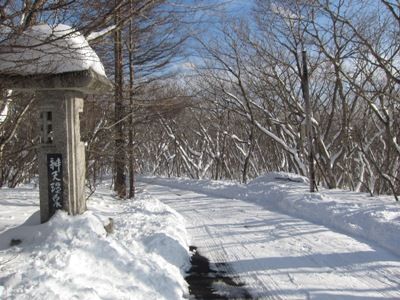 26弁天温泉入口