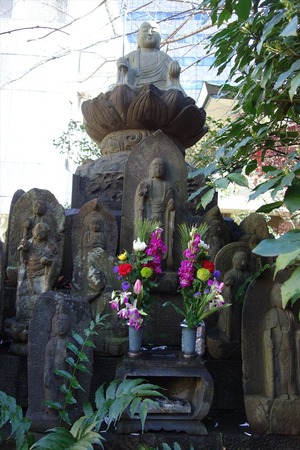 11供養塔