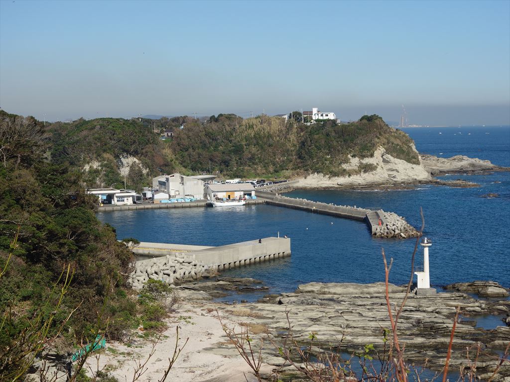 剱埼灯台から三浦 岩礁のみちへ ディスカスの逍遥日誌 剱埼灯台から三浦 岩礁のみちへ ディスカスの逍遥日誌