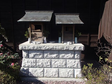09