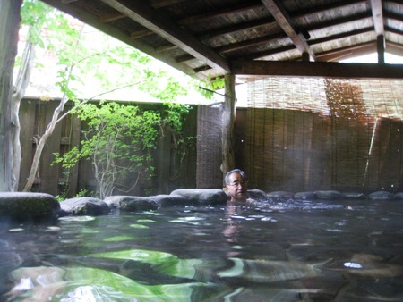 16鹿覗きの湯入浴中
