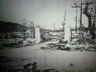 きのこ雲―日赤従軍看護婦の手記 きのこ雲 日赤従軍看護婦の手記(雪永政枝 他著) / 古本、中古本