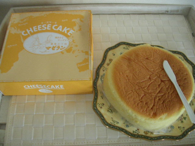 銀座三丁目マゼランのチーズケーキ ｈａｐｐｙ ｃｌｏｖｅｒ