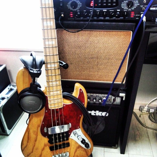 LINE 6 BASS POD PRO ベースアンプヘッド LINE 6 BASS POD PRO ベースアンプヘッド LINE 6 BASS POD PRO