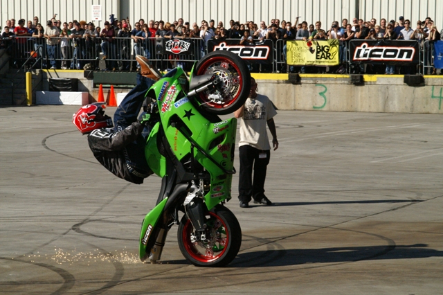 ロングビーチのバイクショー 第二部 R6を乗りこなせません パワーあり過ぎだし