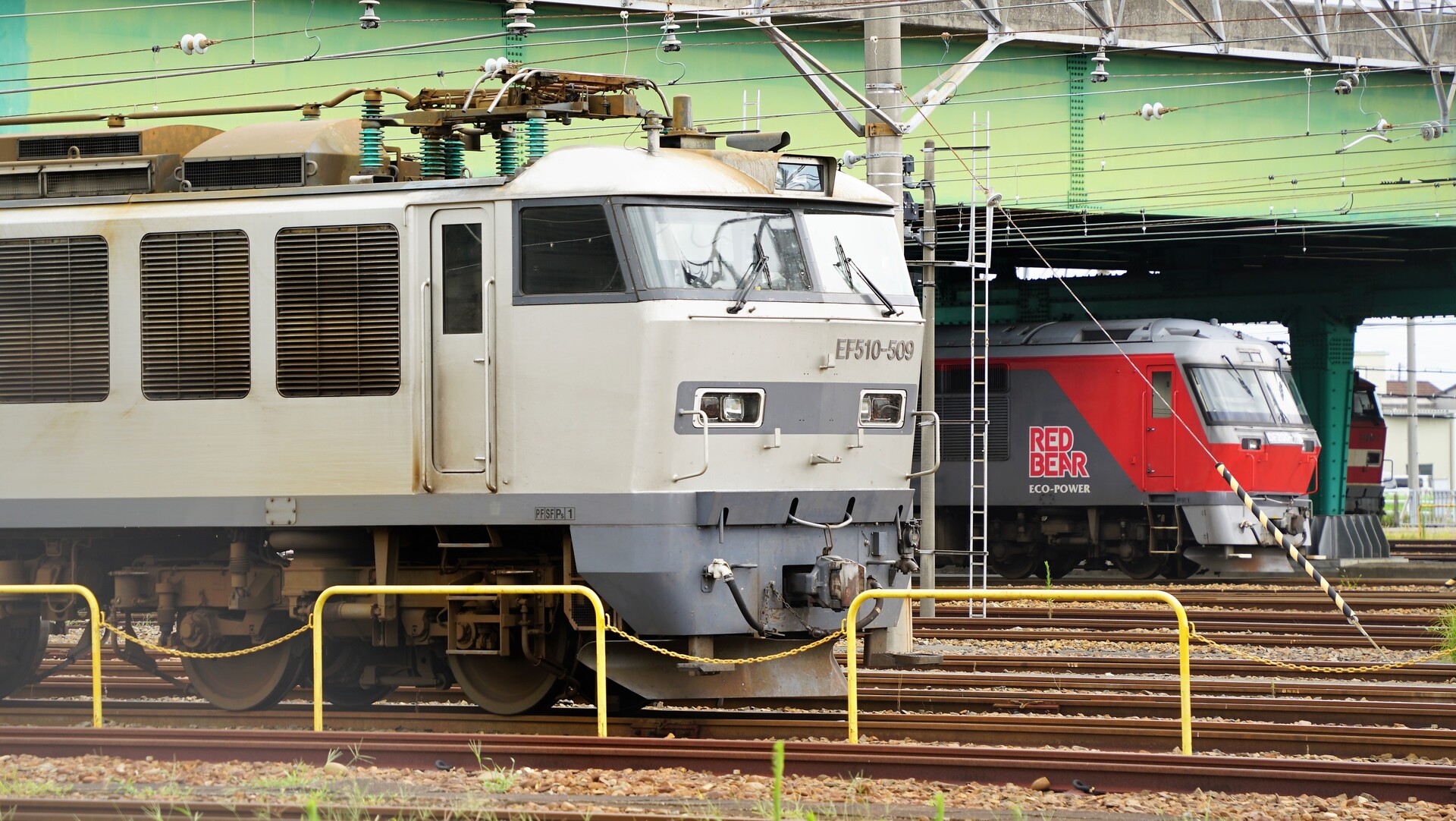 運用を終えたEF64大宮更新色を観察する : Rail Scope