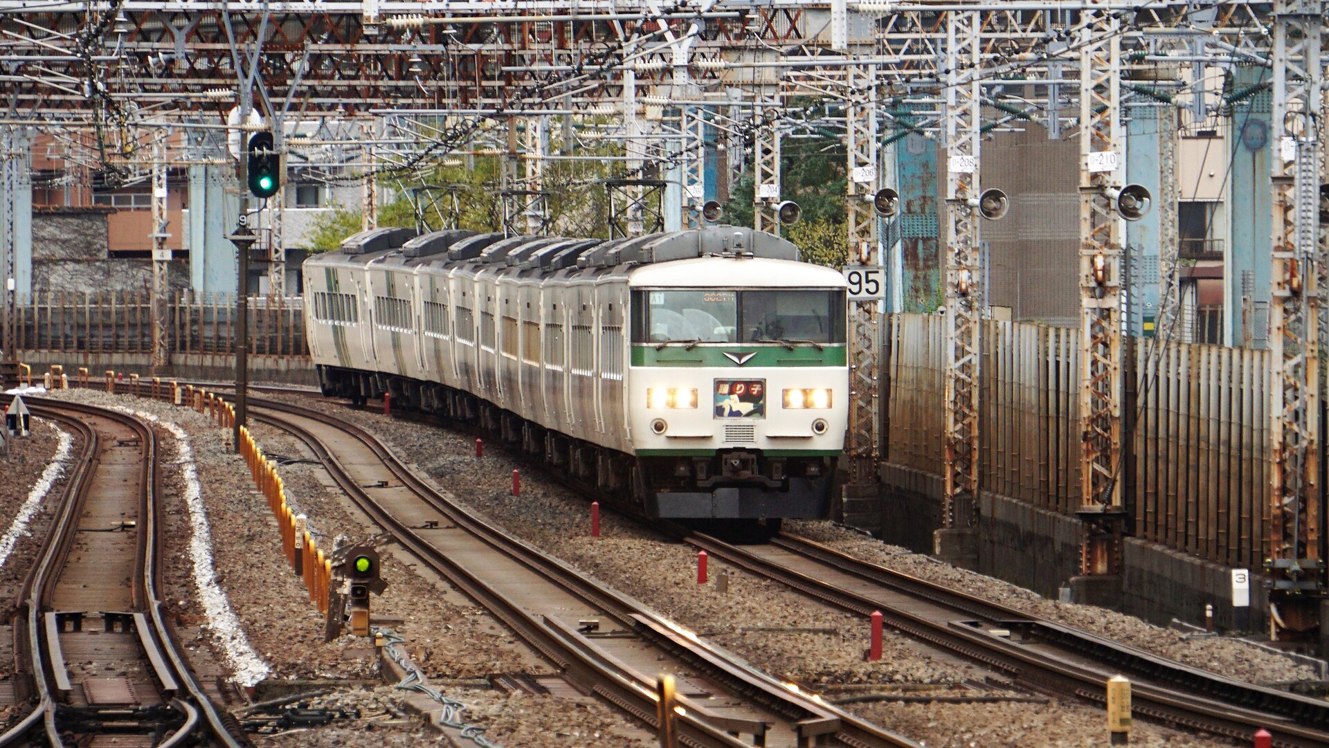 185系を撮る その5 踊り子107号 Rail Scope