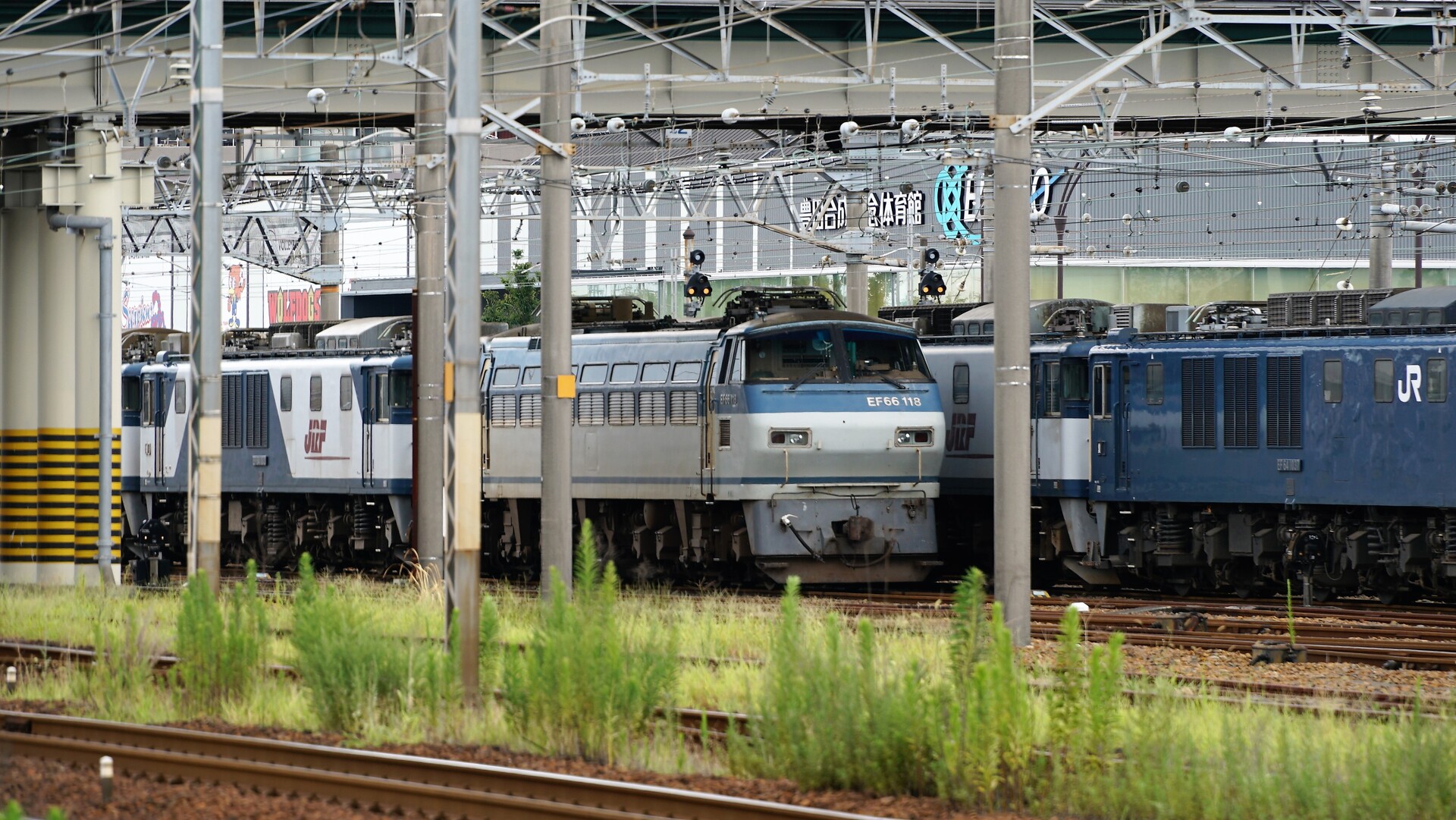 運用を終えたEF64大宮更新色を観察する : Rail Scope