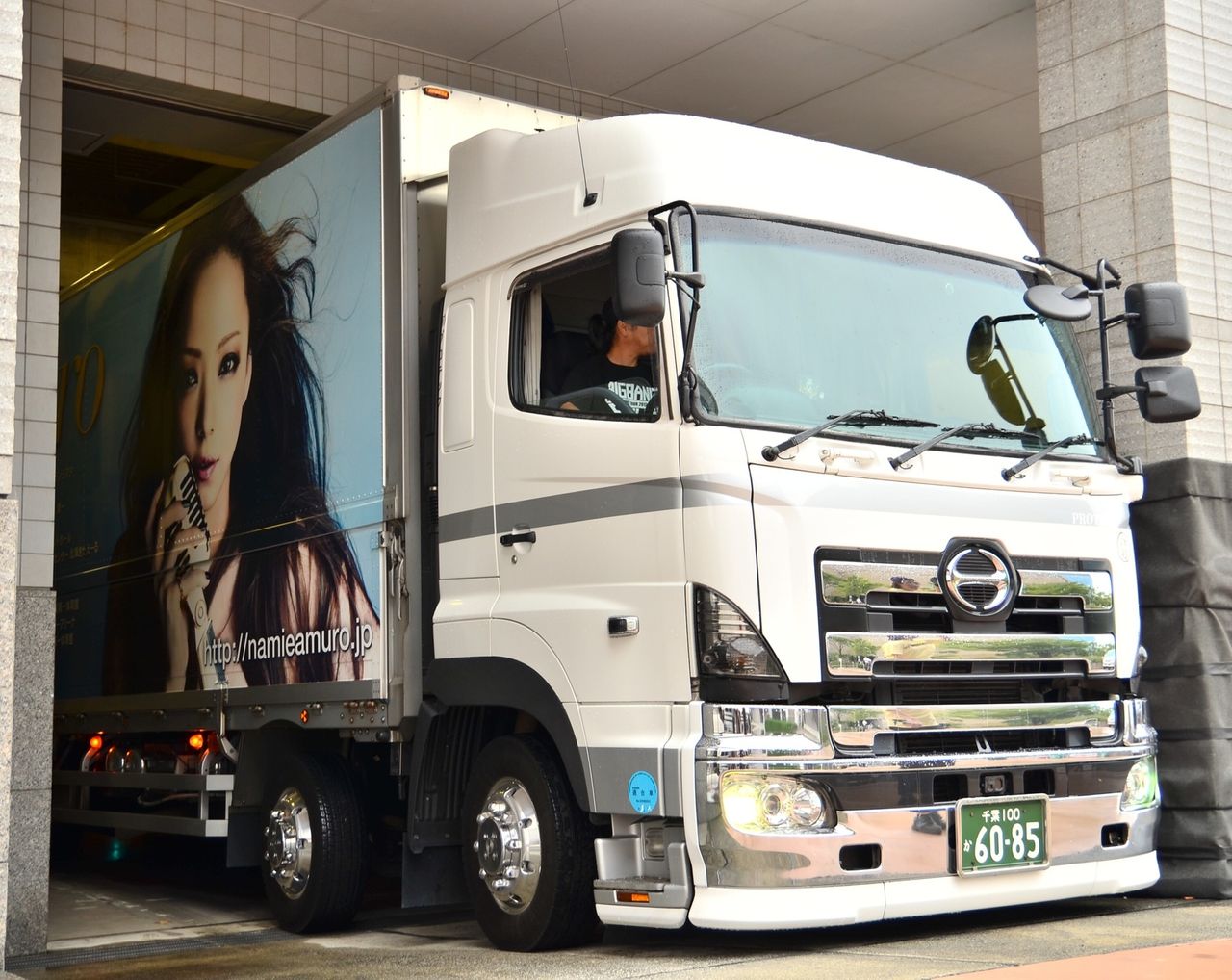 13年 安室奈美恵feelツアートラック 写メり隊 13年 安室奈美恵feelツアートラック 写メり隊