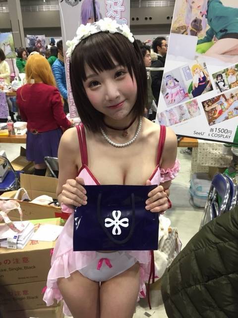 C93コミケ・コスプレ画像　あまり盛り上がってない！？