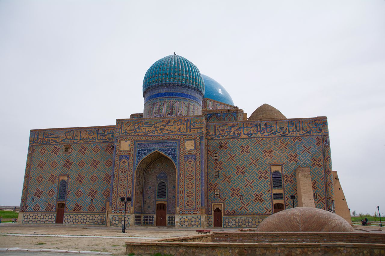 カザフスタンの世界遺産 ホージャ アフマド ヤサヴィー廟 福崎利明のわくわく世界珍道中 世界の人と出会う旅