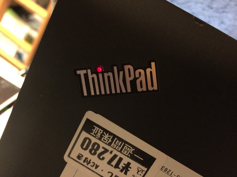 4 thinkpad 背面ロゴ