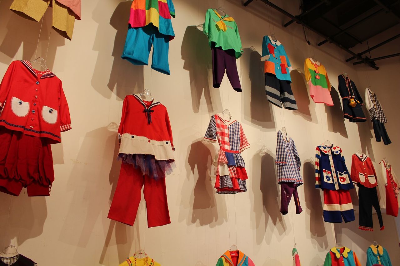 篠原ともえ シノラー展 じぶんでつくる みんなでつくる 15 07 19 The Room Daikanyama ざっくの 平日は読書だ