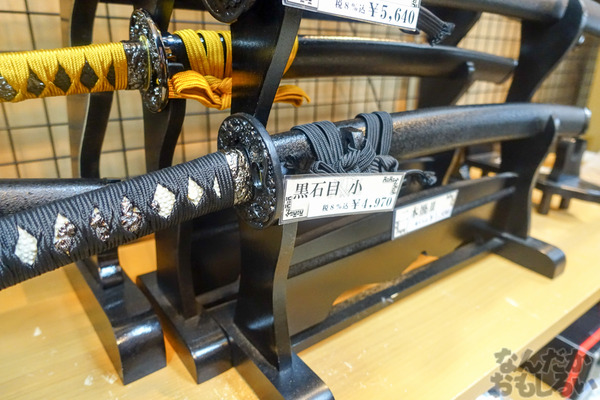 刀剣などを扱う秋葉原で有名な武器防具屋『武装商店』のフォトレポート_00952