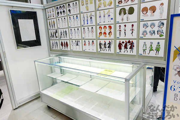 ヘスティア様のあんな顔やこんな顔も…『ダンまち』展示会が秋葉原で開催中!サイン入り等身大パネルやたくさんの原画を展示03319