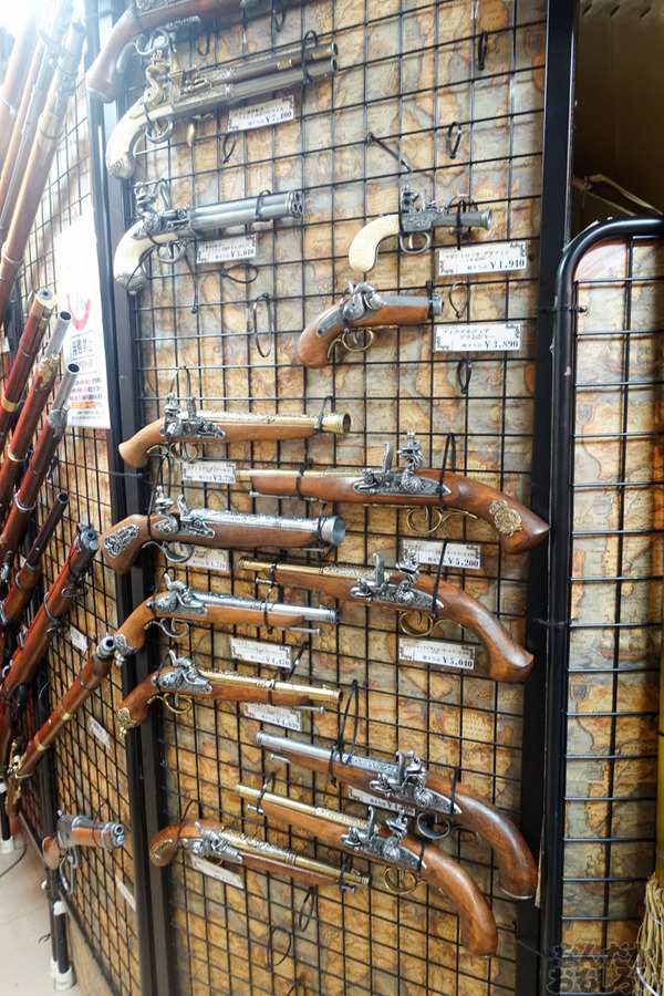 刀剣などを扱う秋葉原で有名な武器防具屋『武装商店』のフォトレポート_00929