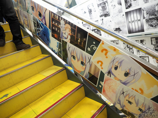 『ご注文はうさぎですか??』アニメイト秋葉原全体がごちうさづくし!ハロウィン衣装のキャラクターたちがお出迎え0204