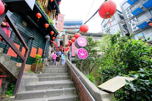 終末のハーレム001