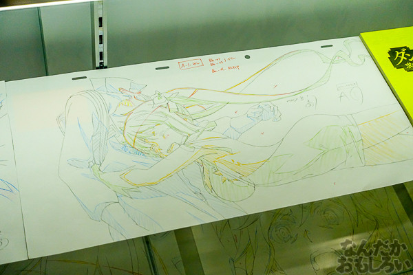ヘスティア様のあんな顔やこんな顔も…『ダンまち』展示会が秋葉原で開催中!サイン入り等身大パネルやたくさんの原画を展示03320