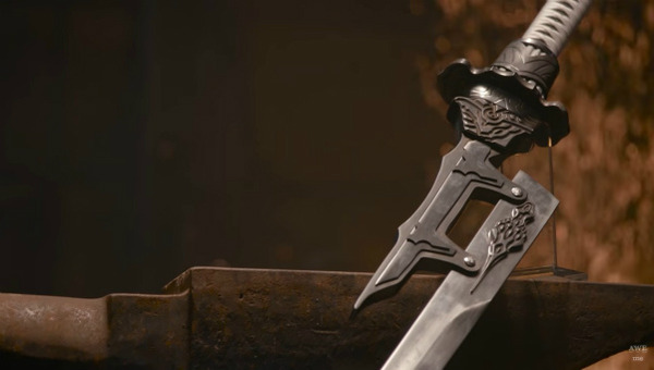 『ニーア オートマタ』海外の鍛冶職人、大型剣「白の約定」をリアルに制作！_073144
