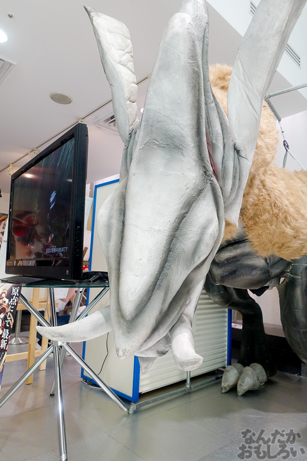 等身大オウガテイルや武器、貴重なアニメ資料も！『GOD EATER』展が秋葉原で開催中！早速その様子をフォトレポート_03449