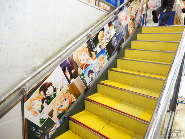 『ご注文はうさぎですか??』アニメイト秋葉原全体がごちうさづくし!ハロウィン衣装のキャラクターたちがお出迎え0208