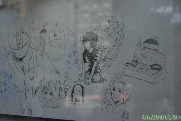 小学館ビルの「豪華すぎる落書き」_0014