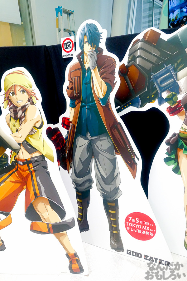 等身大オウガテイルや武器、貴重なアニメ資料も！『GOD EATER』展が秋葉原で開催中！早速その様子をフォトレポート_03435