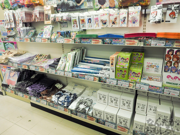 P「のんのんびより りぴーと」オンリーショップが秋葉原で開催!バス停、カブトエビ水槽、あの姿のれんちょんも展示されてて見ごたえあり!0053
