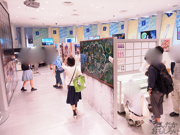 TVアニメ『がっこうぐらし！』展が秋葉原で開催　笑顔・絶望顔など貴重な生原画、缶詰、サイン入りシャベルなどたくさん展示！0007