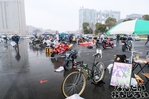 『痛車天国2017 in お台場』写真50枚!雨にも寒さにも耐えた痛単車・痛チャリをレポート 「デレマス」高垣楓スポーツバイクに、痛ライン引きも登場4102