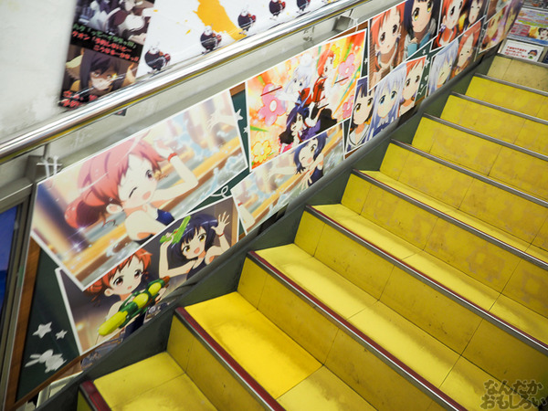 『ご注文はうさぎですか??』アニメイト秋葉原全体がごちうさづくし!ハロウィン衣装のキャラクターたちがお出迎え0229