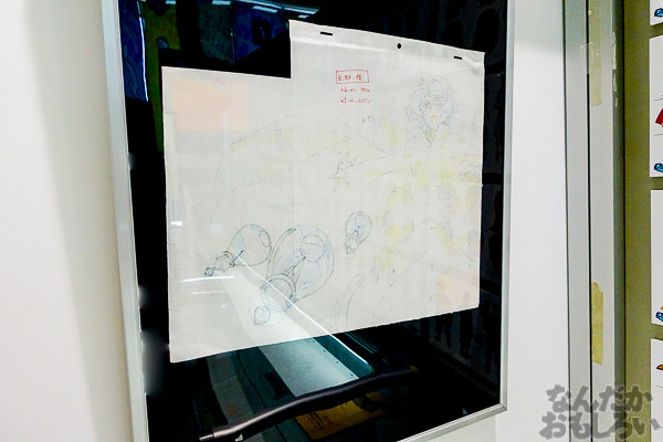 ヘスティア様のあんな顔やこんな顔も…『ダンまち』展示会が秋葉原で開催中!サイン入り等身大パネルやたくさんの原画を展示03330