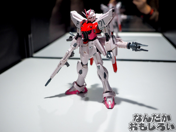 『ガンプラEXPO2016』有名人がカラーリングしたこだわりのガンダムを展示！0120