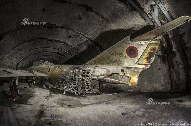 アドリア空軍放棄された戦闘機_9