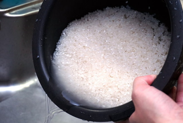 なぜ米を洗う？洗ったほうがいい理由とは