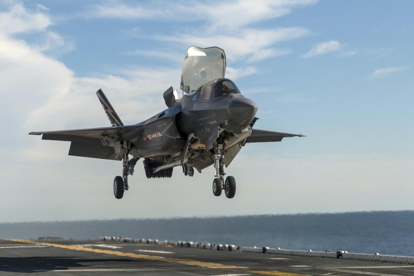 F-35B 行方不明、第ニのコーンフィールド・ボンバー発生か！？