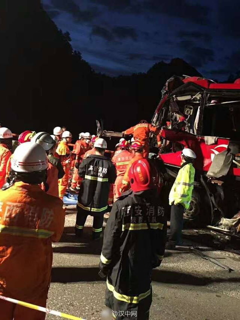 昆高速道路事故_5