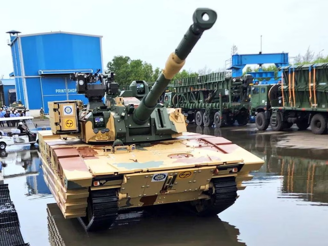 インド『対中国用』戦車試作、わずか3年で開発