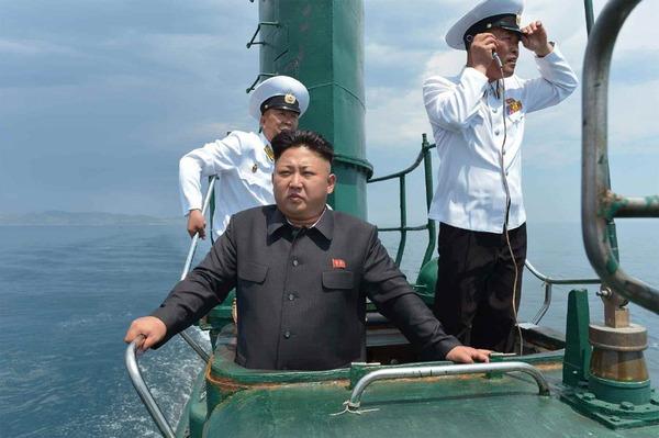 金正恩氏潜水艦視察_6