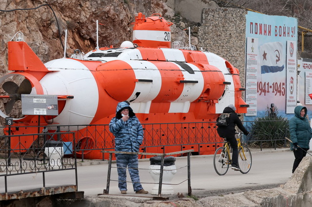 クリミア半島の潜水艦基地_7