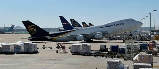 旅客機のシリモチ