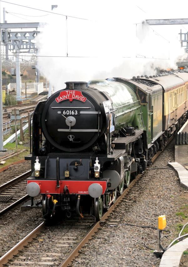英国の新造蒸気機関車 時速160km記録 Zapzap